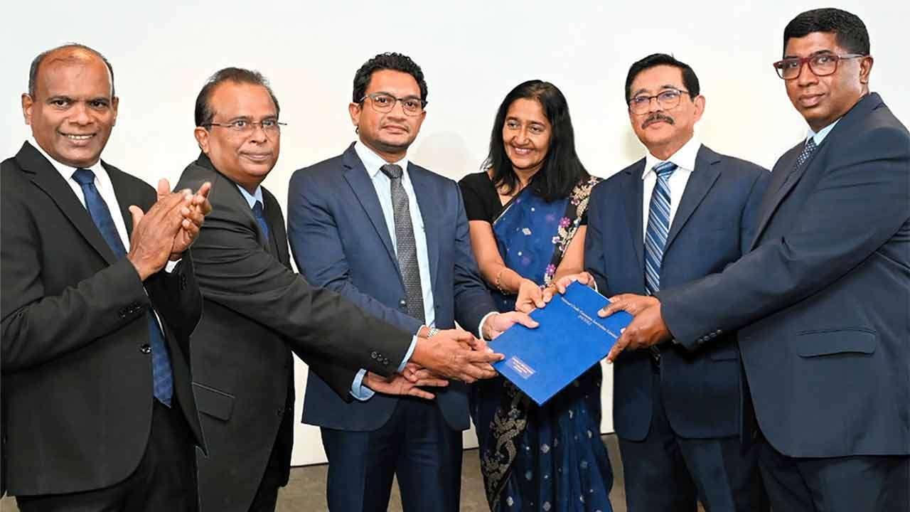 வரையறுக்கப்பட்ட தேசிய கடன் உத்தரவாத நிறுவனம், தனது மைல்கல் சாதனையான 2,000 ஆவது கடன் உத்தரவாதத்தை கொமர்ஷல் வங்கிக்கு வழங்கியுள்ளது