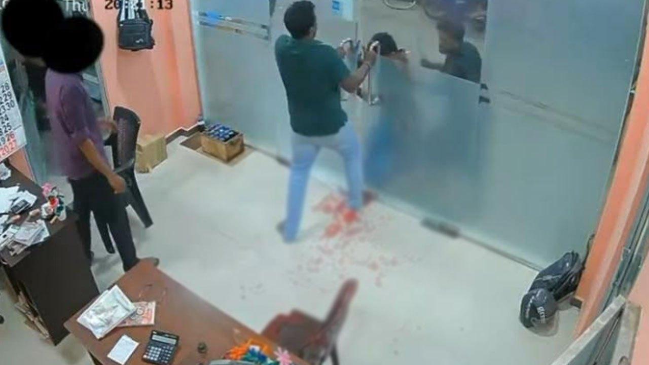 கிளிநொச்சியில் எரிபொருள் நிரப்பு நிலையத்தில் கத்திக்குத்து: நால்வர் காயம்