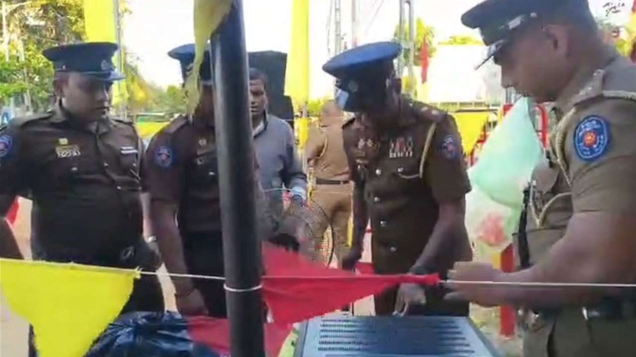 திலீபனின் நினைவிடத்தில் பயன்படுத்தப்பட்ட ஒலி எழுப்பிகள் அகற்றம்
