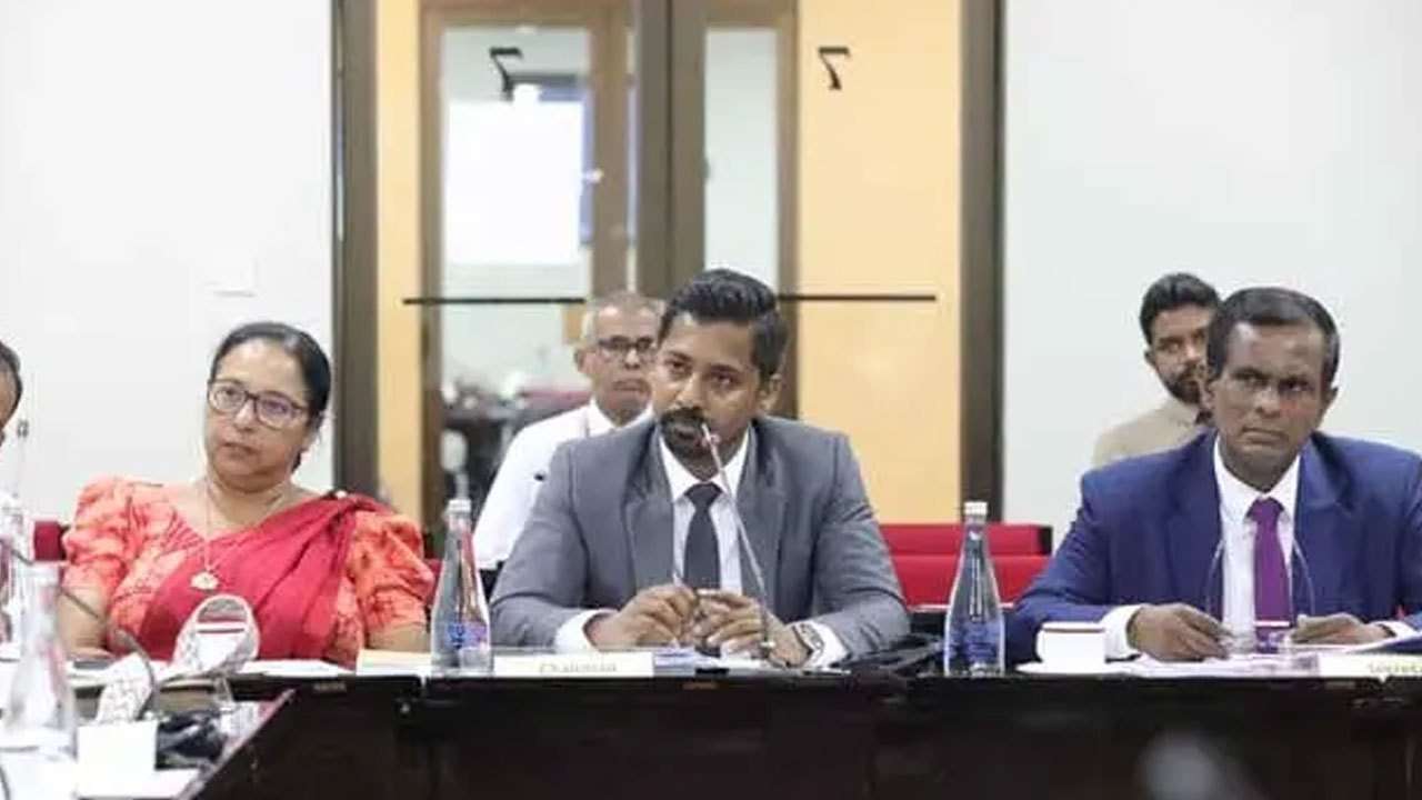 22ஆவது திருத்தம், நீதித்துறை சட்டமூலங்களுக்கு துறைசார் மேற்பார்வைக் குழுவில் அனுமதி