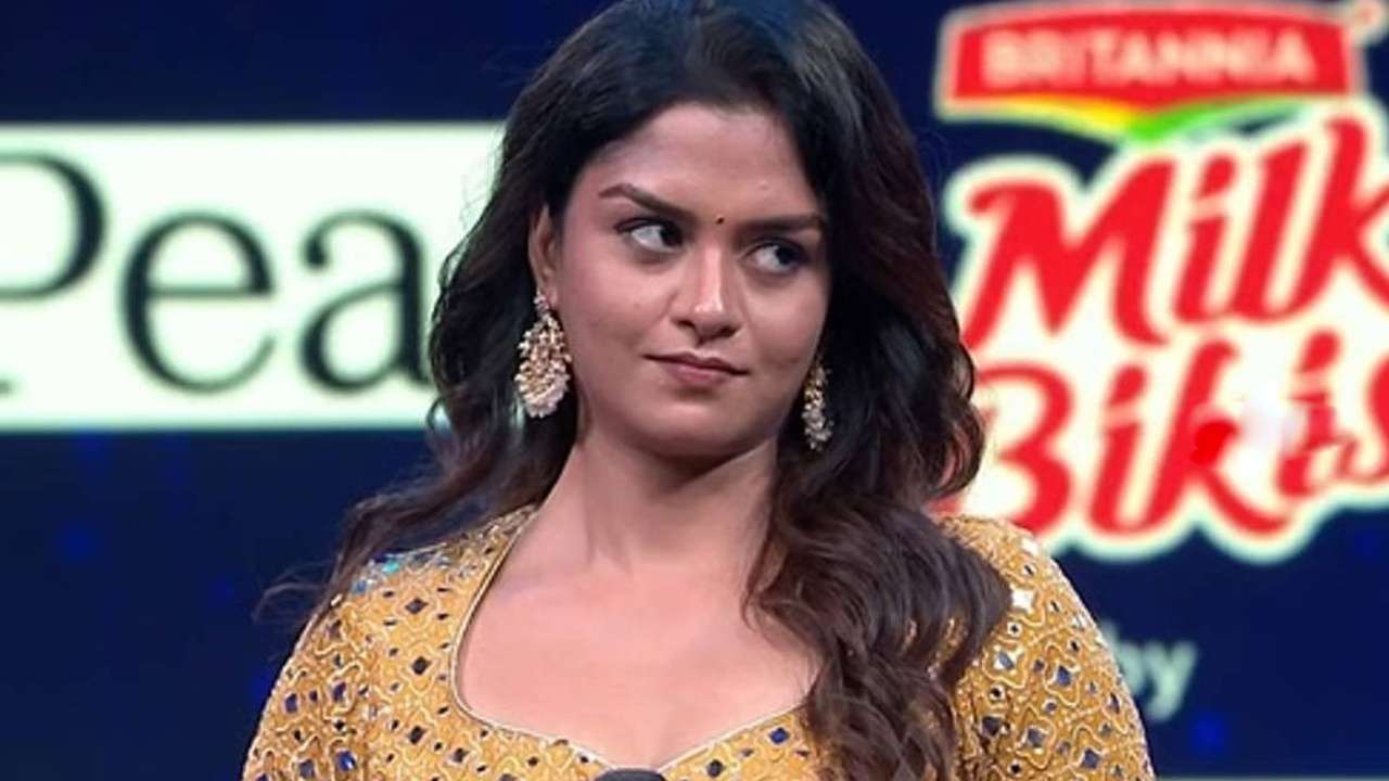 பிக்பாஸ் 10 வீட்டில் இருந்து அதிரடியாக எலிமினேட் செய்யப்பட்ட லட்சுமி ப்ரியா!