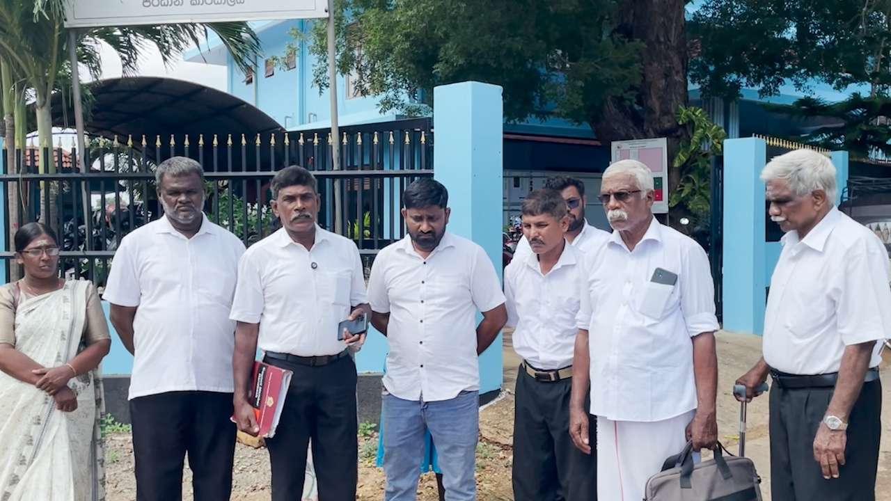 வலிகாமம் வடக்கு பிரதேச சபை அமர்வைப் புறக்கணித்த உறுப்பினர்கள்!