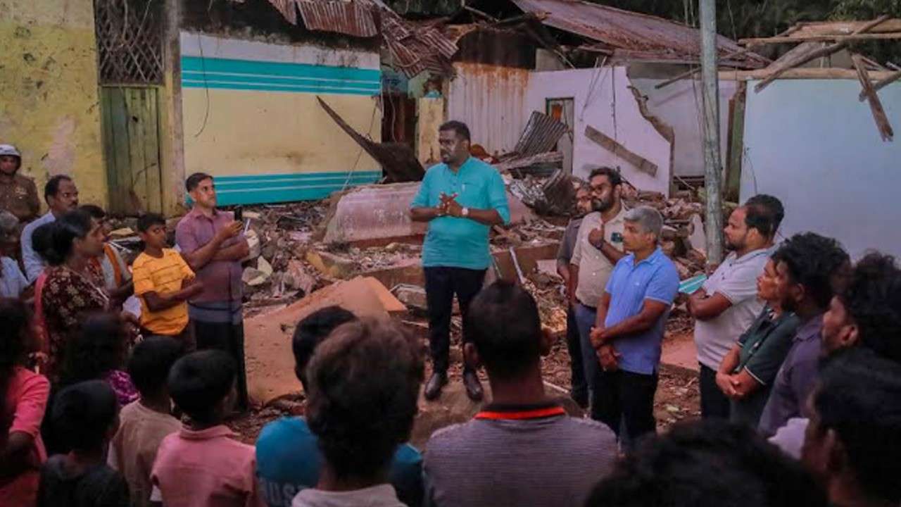 பெல்மடுல்ல பகுதியில் 6 லயன் அறைகள் முற்றாகச் சேதம்!