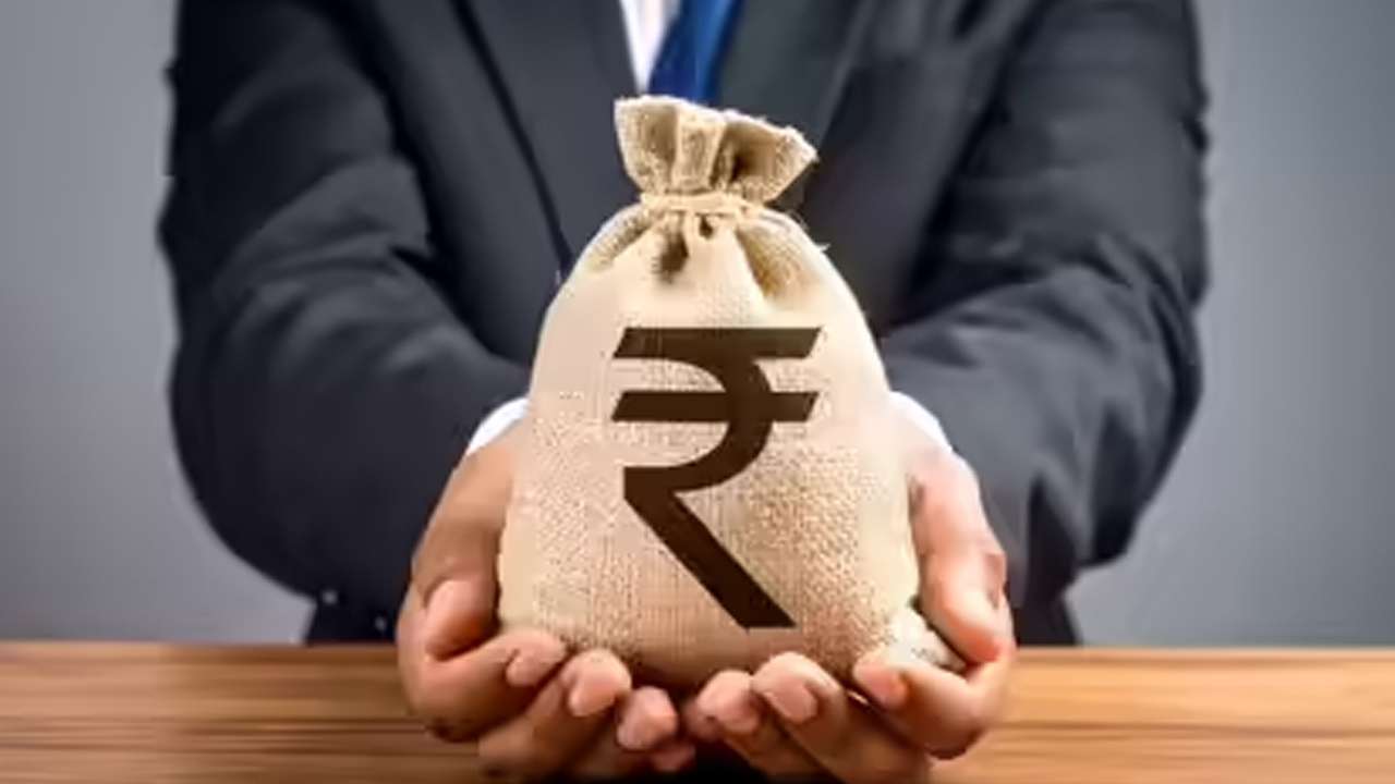 விடுமுறை நாட்களில் வேலை செய்தால் இரு மடங்கு சம்பளம்!