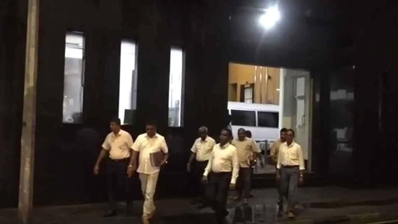 எரிபொருள் போக்குவரத்துக் கட்டணத்தை உயர்த்த பேச்சுவார்த்தை: திங்கள் வரை அவகாசம்!