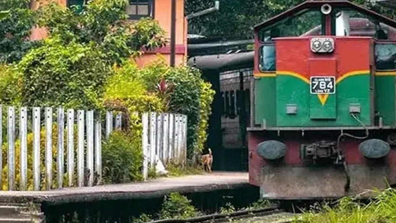 மீண்டும் ரம்புக்கனை வரை மட்டுப்படுத்தப்படும் ரயில் சேவை