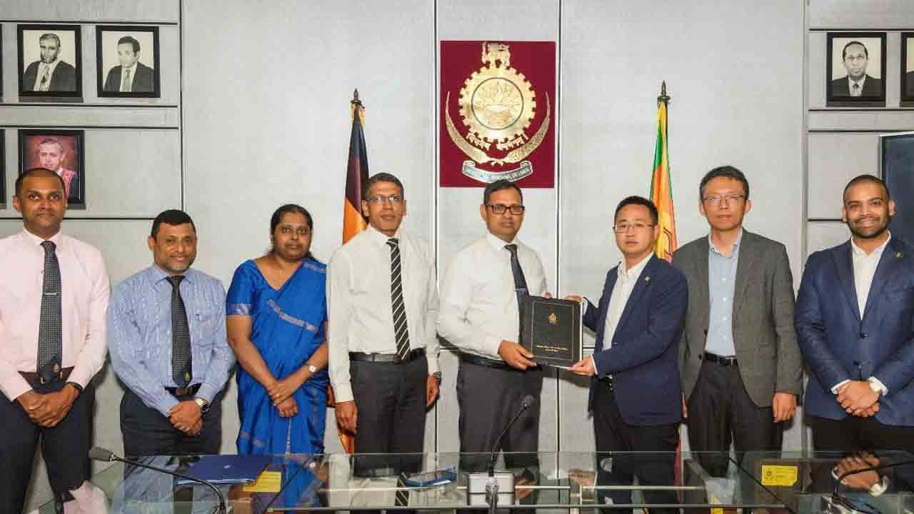 கொழும்பு துறைமுக நகரம் மற்றும் மொரட்டுவ பல்கலைக்கழகம் புரிந்துணர்வு உடன்படிக்கை கைச்சாத்து நகர விருத்தியுடன் திறன் விருத்தியையும் மேம்படுத்த நடவடிக்க