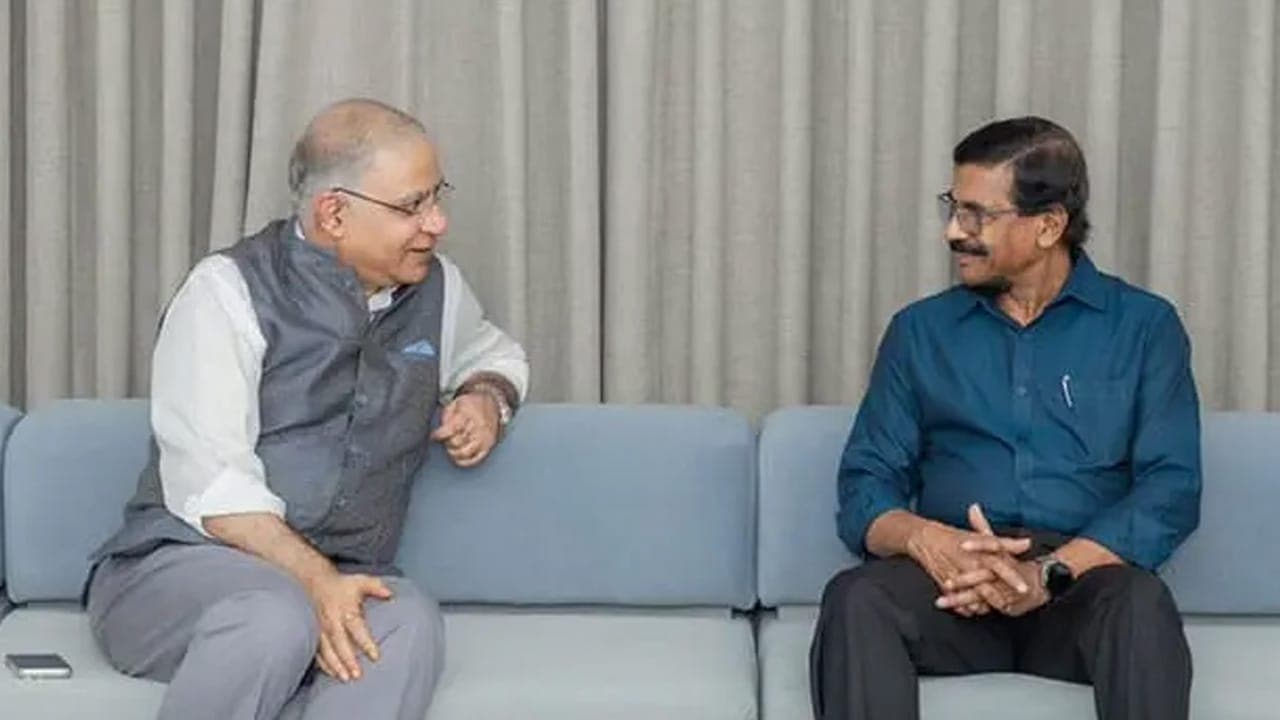 இந்திய உயர்ஸ்தானிகர் மற்றும் டில்வின் சில்வா இடையே சந்திப்பு